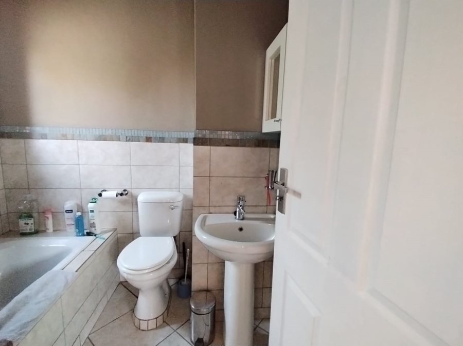 3 Bedroom Property for Sale in Waterval East North West